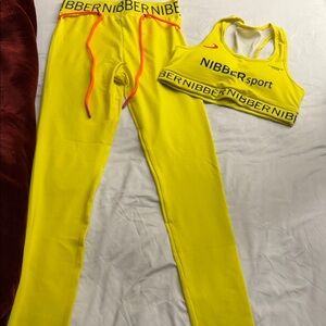 NIBBERsport Women's Yellow Activewear Set - Sports Bra & Leggings